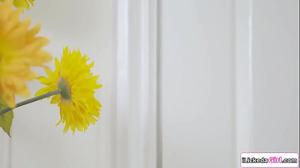 Big tits stepmom squirting over her stepdaughter’s face