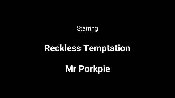 santapie walks on elf ( Reckless Temptation ] playing with sex toys pro