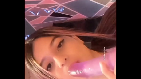 This busty stepmom loves to cheat and fuck with men ( CASERO REAL)