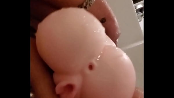 Un bon jet d’eau Emy Angel